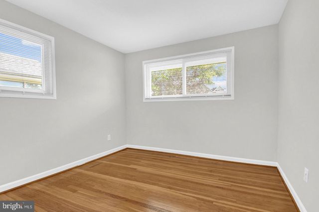 10012 SINNOTT DR, Bethesda, MD 20817