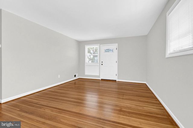 10012 SINNOTT DR, Bethesda, MD 20817