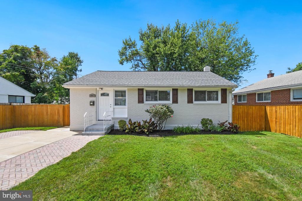 10012 SINNOTT DR, Bethesda, MD 20817