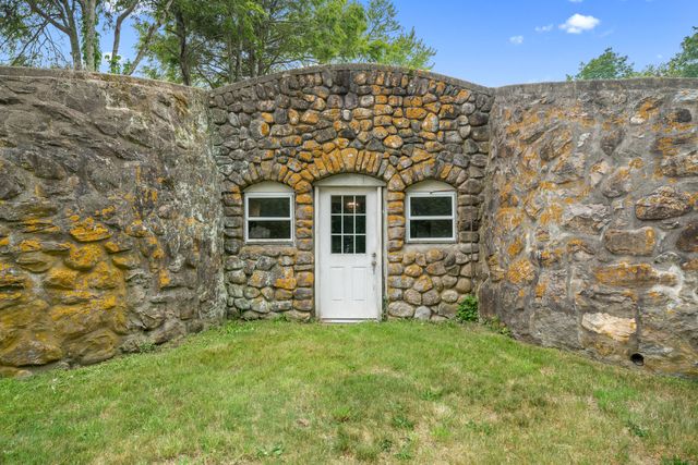 66 Collins Road, Stonington, CT 06378