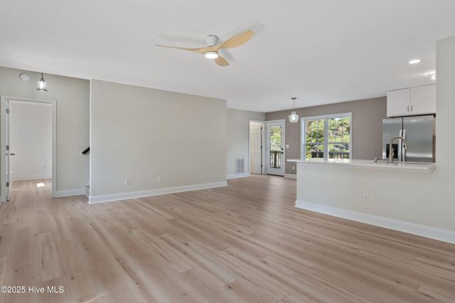 106 Dolphin Drive, Hampstead, NC 28443