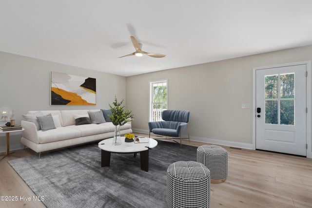 106 Dolphin Drive, Hampstead, NC 28443