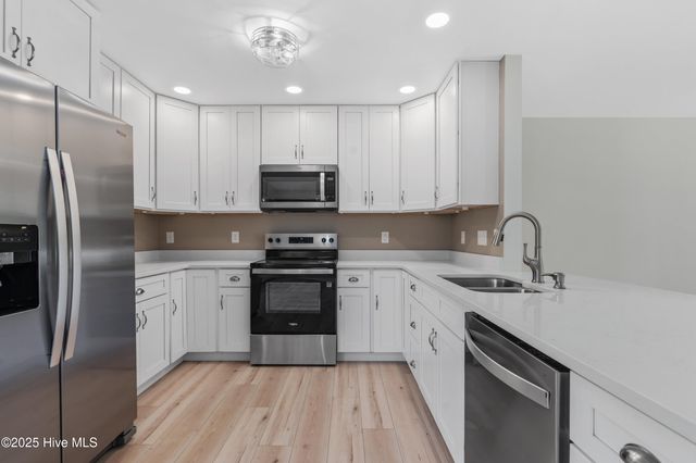 106 Dolphin Drive, Hampstead, NC 28443