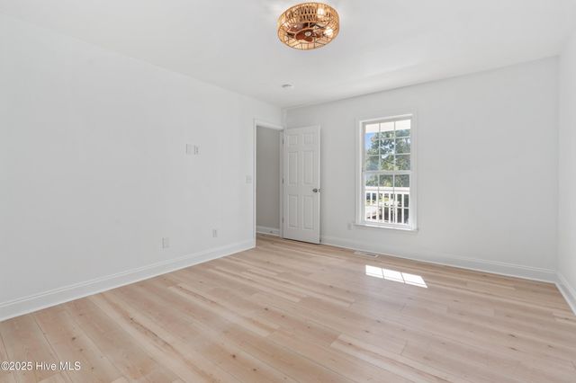 106 Dolphin Drive, Hampstead, NC 28443