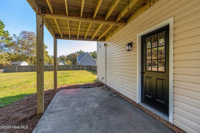 106 Dolphin Drive, Hampstead, NC 28443