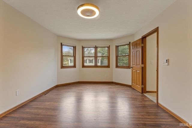 50944 Pine Meadows Drive, Granger, IN 46530