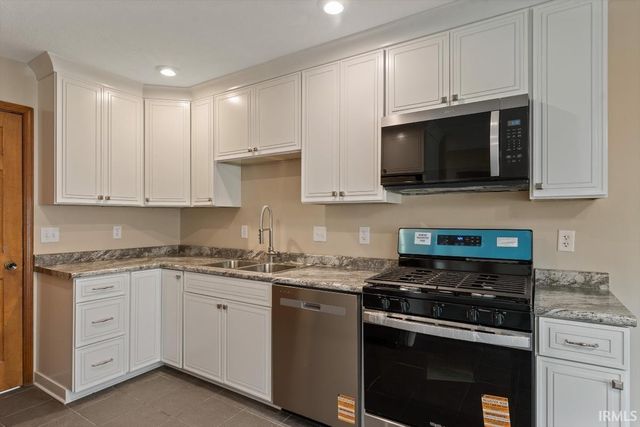 50944 Pine Meadows Drive, Granger, IN 46530