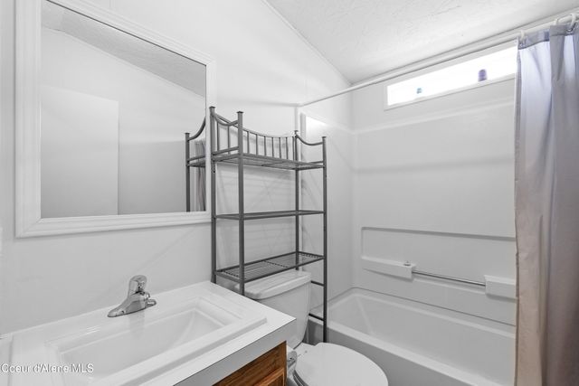 8581 N Angelica LN, Post Falls, ID 83854