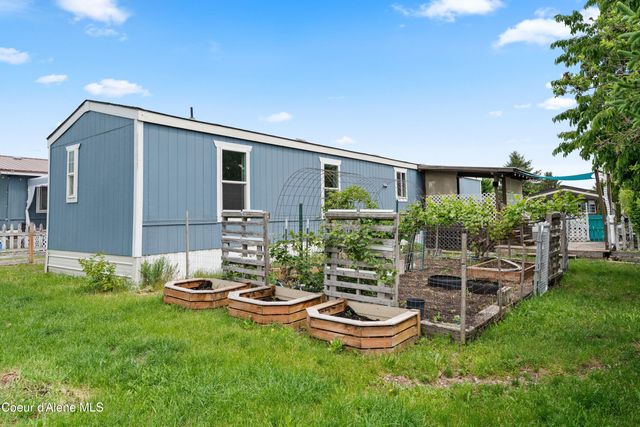 8581 N Angelica LN, Post Falls, ID 83854