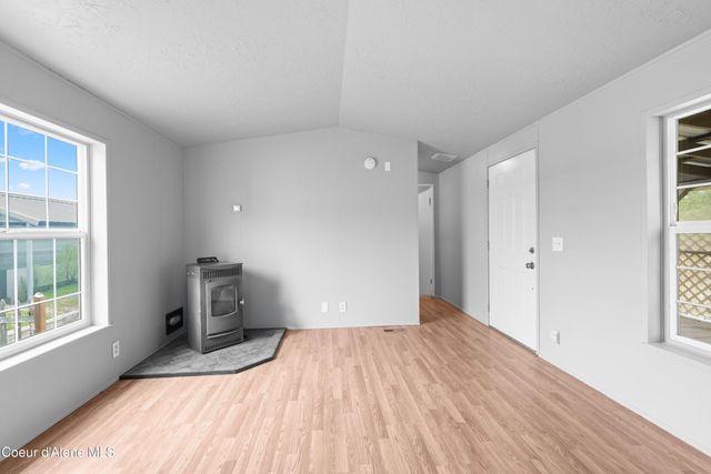 8581 N Angelica LN, Post Falls, ID 83854