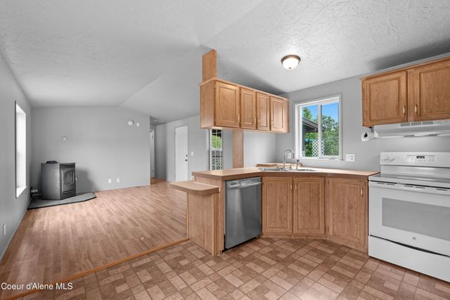 8581 N Angelica LN, Post Falls, ID 83854