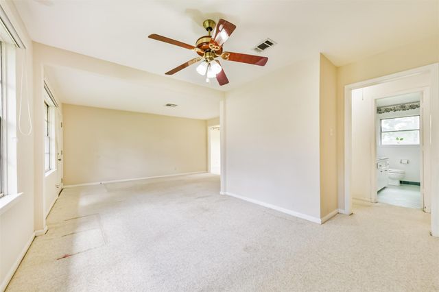 5527 Winding Creek Way, Houston, TX 77017