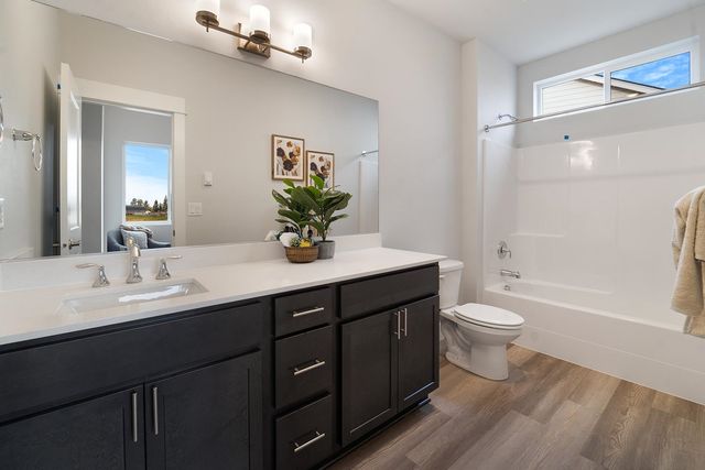 5763 S Sherri Lea Rd, Spokane, WA 99224