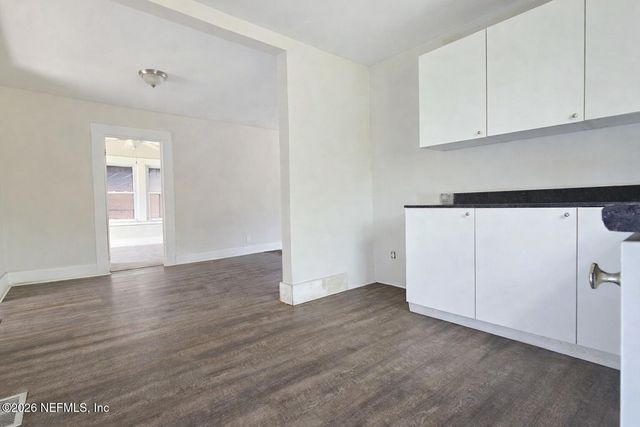 9604 WOODLAND Avenue, Jacksonville, FL 32208