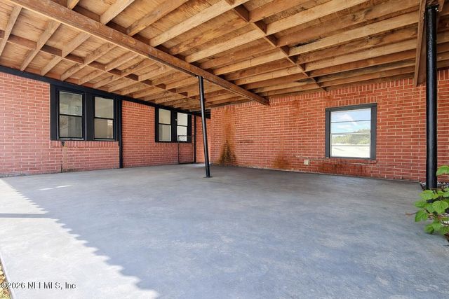 9604 WOODLAND Avenue, Jacksonville, FL 32208