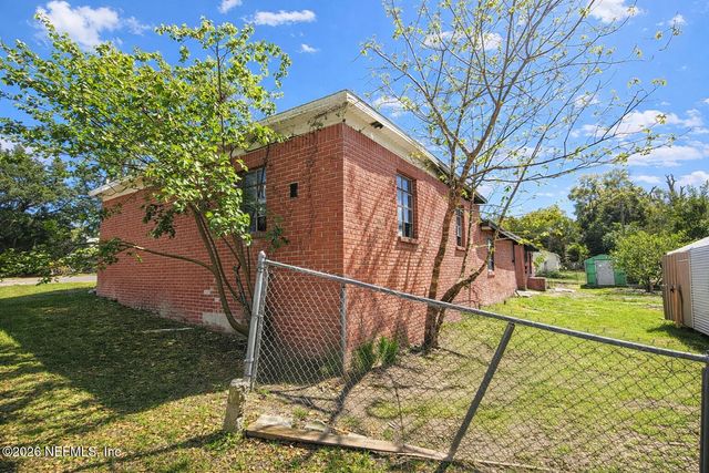 9604 WOODLAND Avenue, Jacksonville, FL 32208