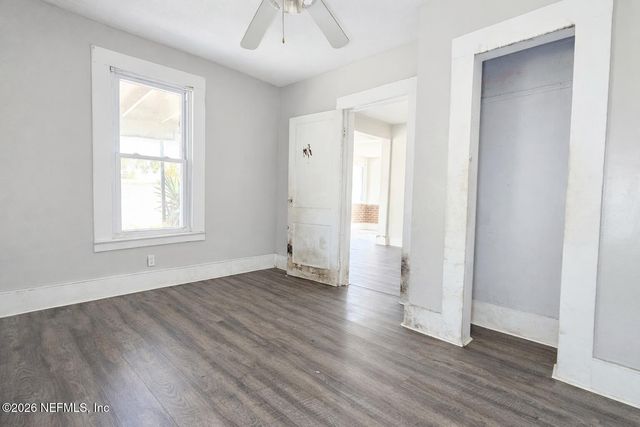 9604 WOODLAND Avenue, Jacksonville, FL 32208