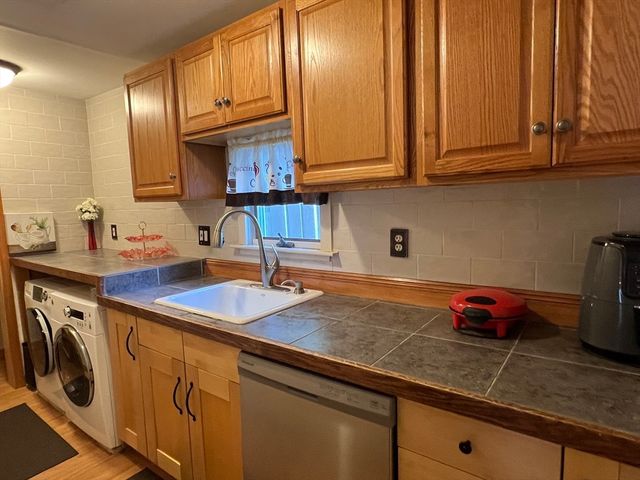 11 Amherst St., Worcester, MA 01602