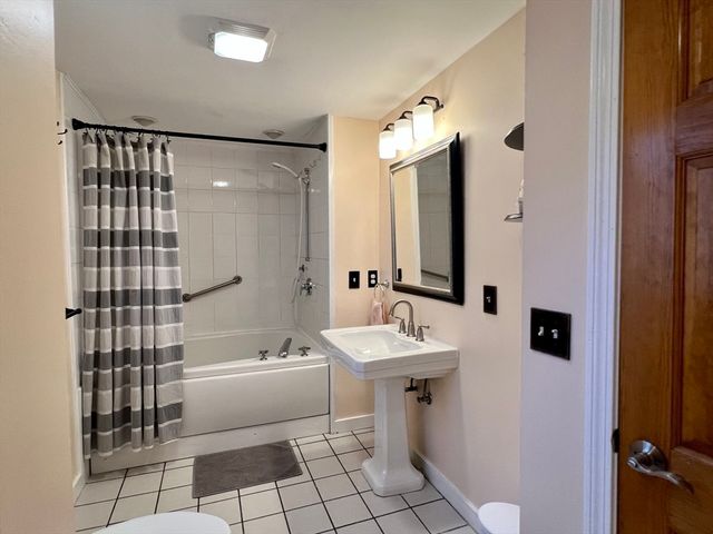 11 Amherst St., Worcester, MA 01602