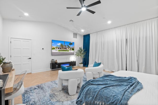 516 Royal Plaza Drive, Fort Lauderdale, FL 33301