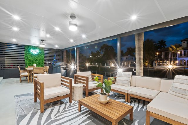 516 Royal Plaza Drive, Fort Lauderdale, FL 33301