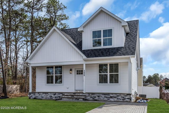 1428 Fifth Avenue, Toms River, NJ 08757