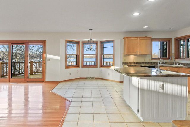 N7045 Oakwood ROAD, Whitewater, WI 53190