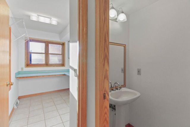 N7045 Oakwood ROAD, Whitewater, WI 53190