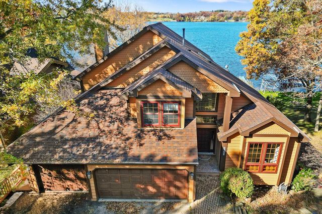 N7045 Oakwood ROAD, Whitewater, WI 53190