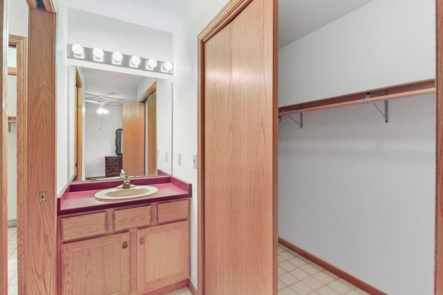 N7045 Oakwood ROAD, Whitewater, WI 53190