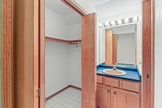 N7045 Oakwood ROAD, Whitewater, WI 53190