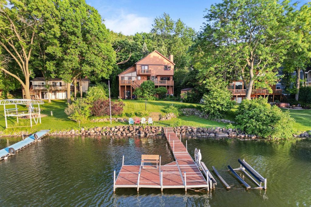 N7045 Oakwood ROAD, Whitewater, WI 53190