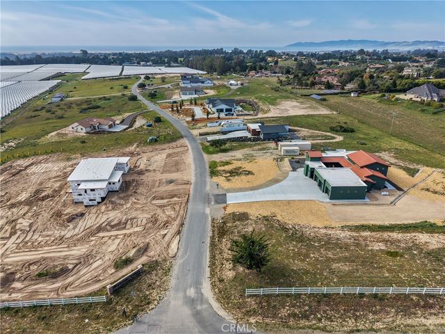 2085 Westhampton Drive, Arroyo Grande, CA 93420