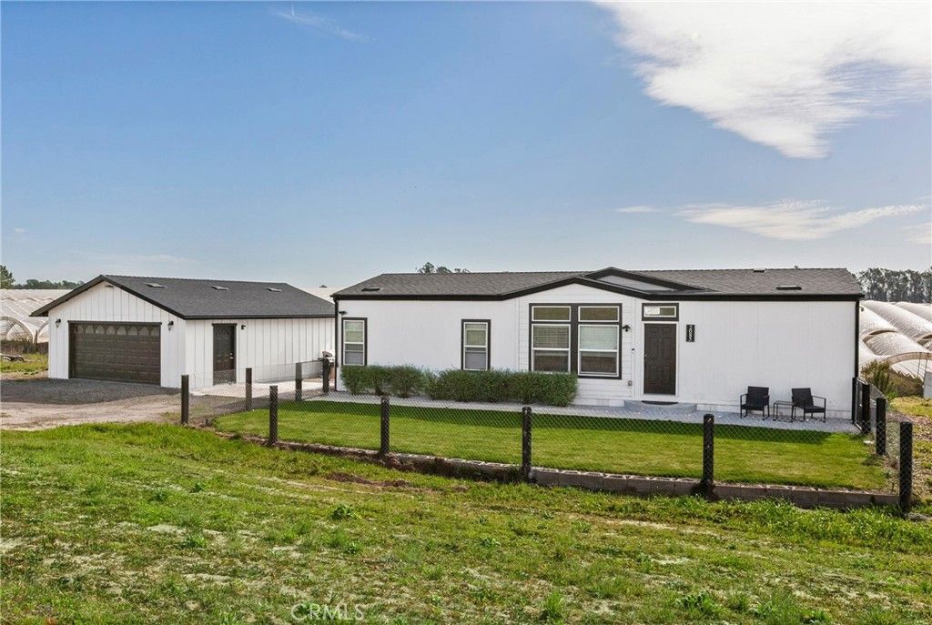 Image 4 of property listing at 2085 Westhampton Drive, Arroyo Grande, CA 93420