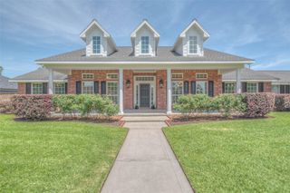 7028 Longmire Circle, Conroe, TX 77304