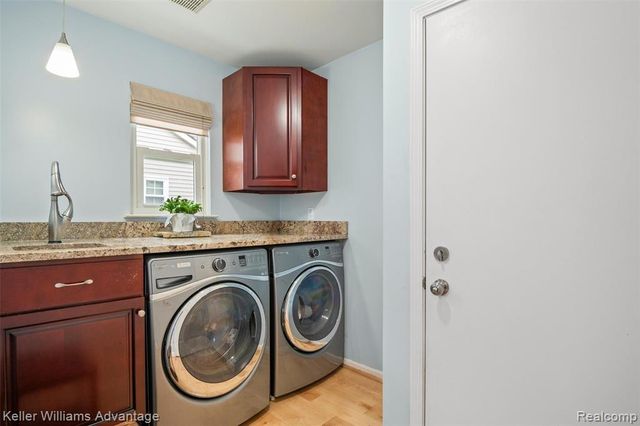 11919 Chase Boulevard, Livonia, MI 48150