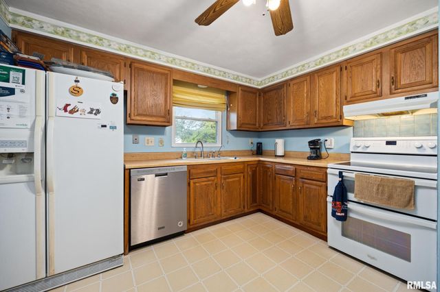 209 JUNIPER Lane, East Peoria, IL 61611