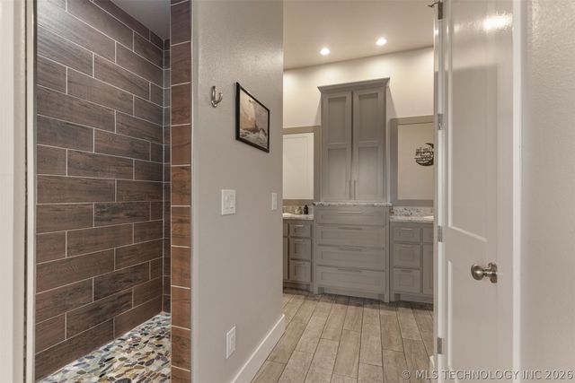 23800 E 720 Road, Wagoner, OK 74467