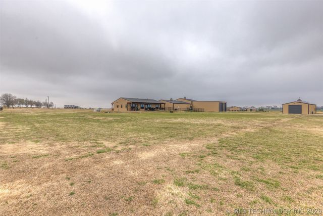 23800 E 720 Road, Wagoner, OK 74467