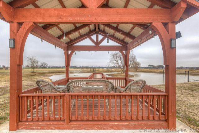 23800 E 720 Road, Wagoner, OK 74467