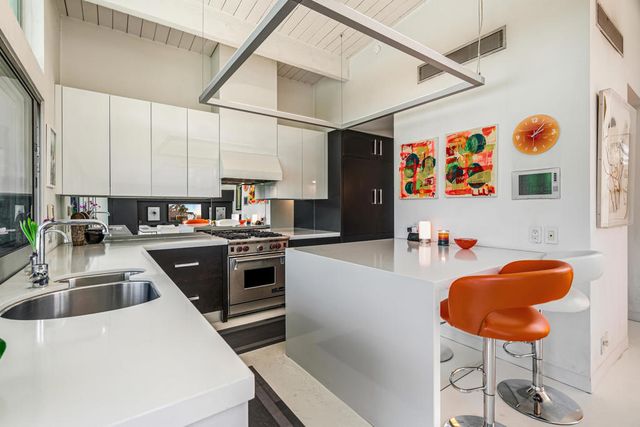 2190 E Terry Lane, Palm Springs, CA 92262