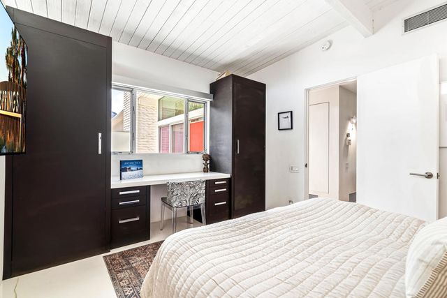 2190 E Terry Lane, Palm Springs, CA 92262