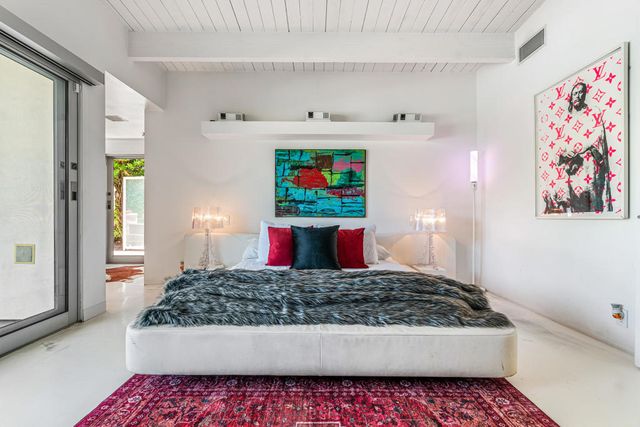 2190 E Terry Lane, Palm Springs, CA 92262