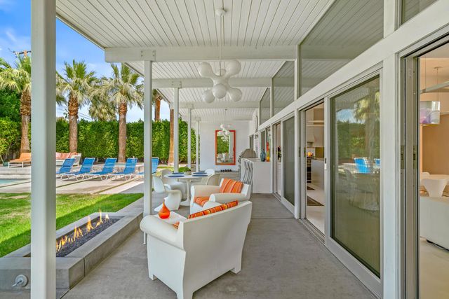 2190 E Terry Lane, Palm Springs, CA 92262
