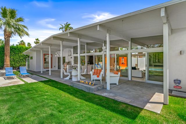 2190 E Terry Lane, Palm Springs, CA 92262