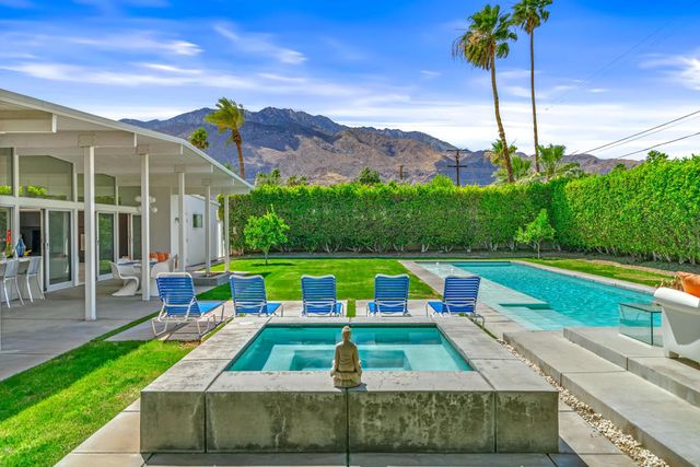 2190 E Terry Lane, Palm Springs, CA 92262
