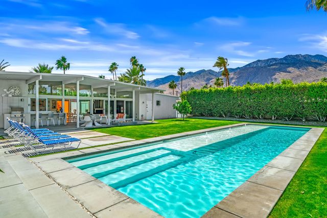 2190 E Terry Lane, Palm Springs, CA 92262