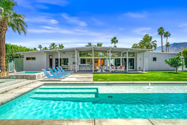 2190 E Terry Lane, Palm Springs, CA 92262