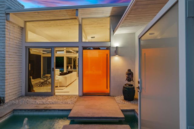2190 E Terry Lane, Palm Springs, CA 92262