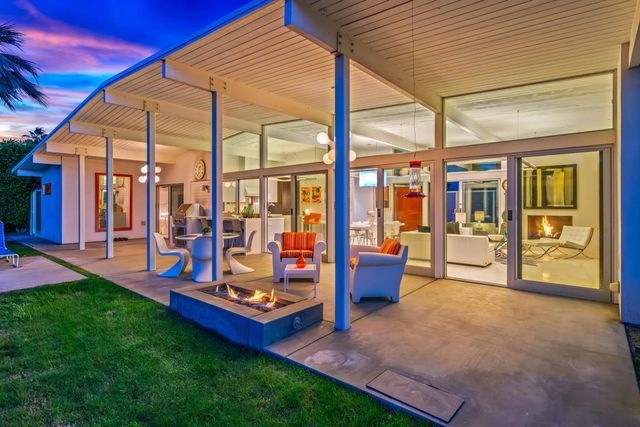 2190 E Terry Lane, Palm Springs, CA 92262